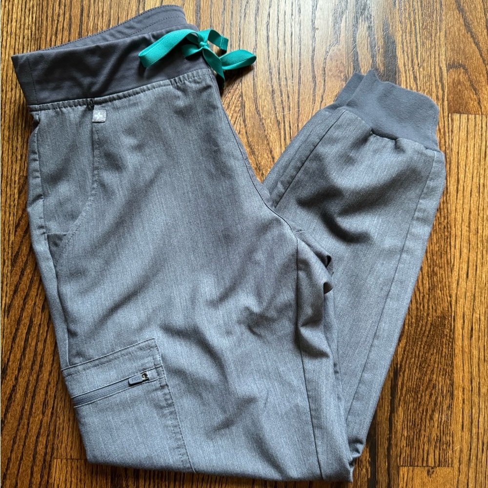 FIGS Graphite Zamora Jogger Petite Small, excellent condition